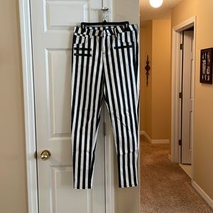 Blackheart Edgy Stripped Skinny Jeans